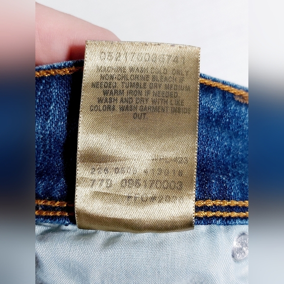 Levi Strauss 542 Y2K Flare Leg 20W Medium Length Denim Jeans - Picture 9 of 16